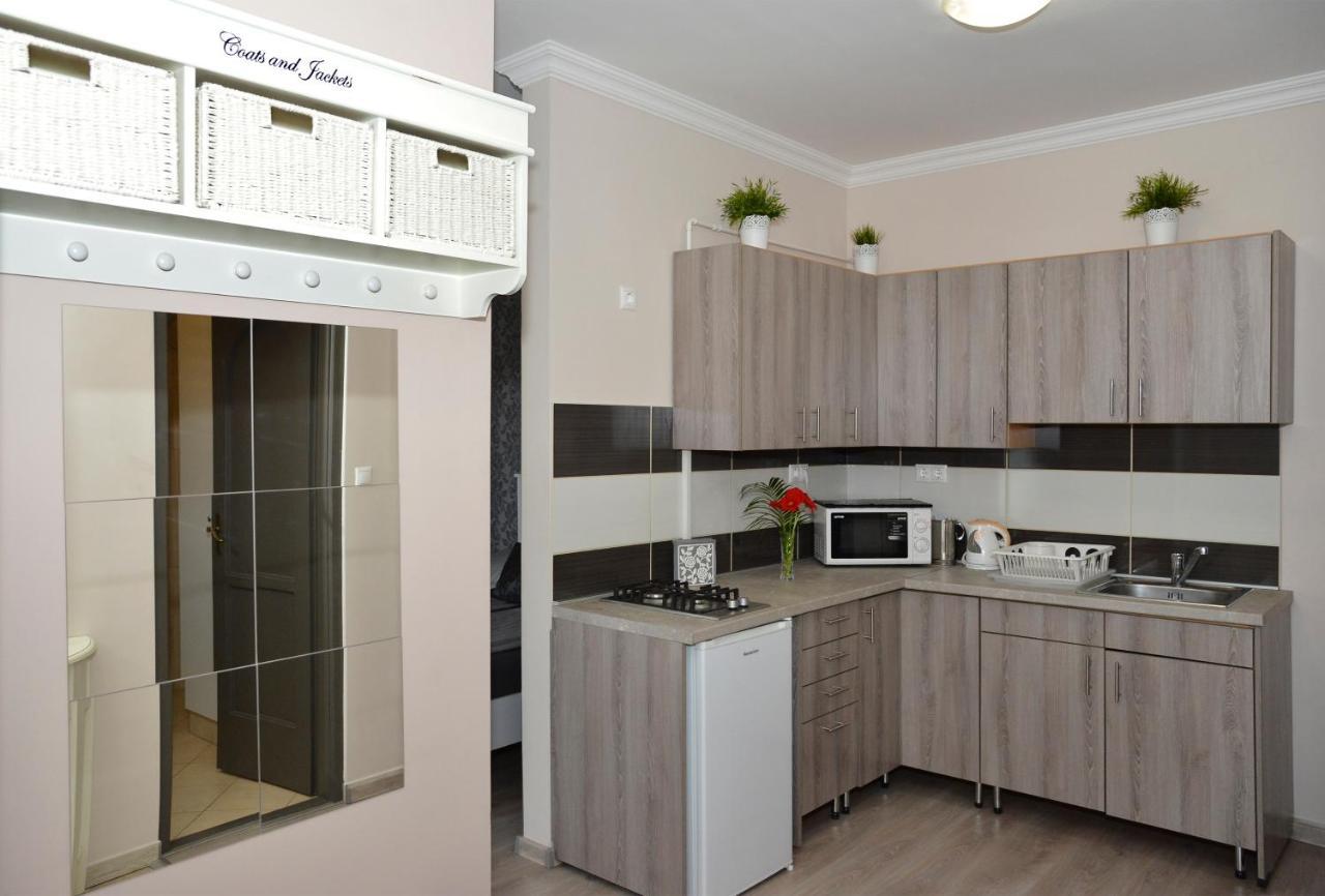 Crystal Apartment *